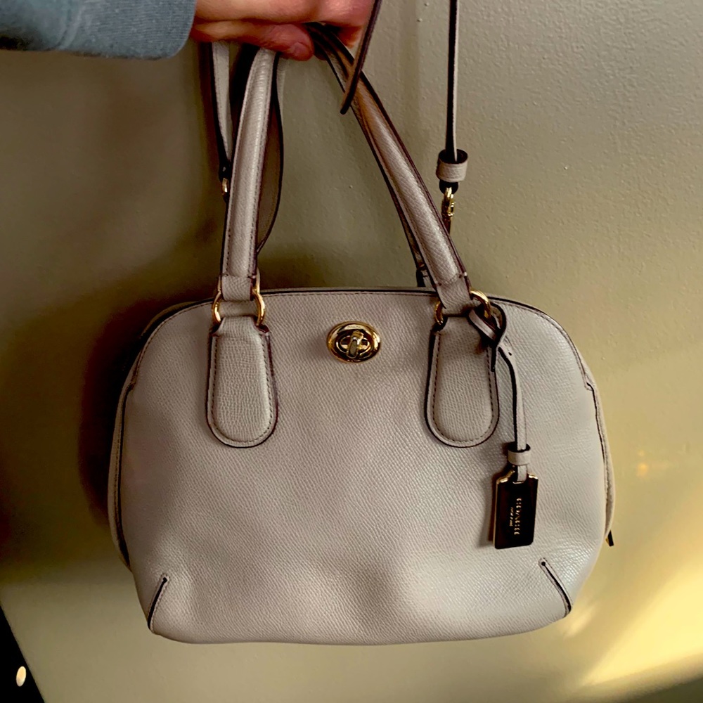 Coach crossbody. Great purchase and great purse!